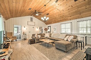 Strawberry Hill Cabin' 5 Mi to Skiing and Lake