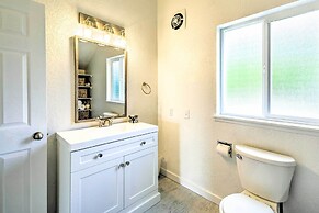 Stunning Hood Canal Getaway w/ Private Deck!