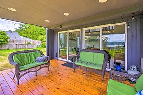 Stunning Hood Canal Getaway w/ Private Deck!