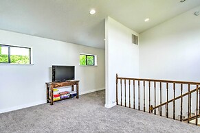 Stunning Hood Canal Getaway w/ Private Deck!