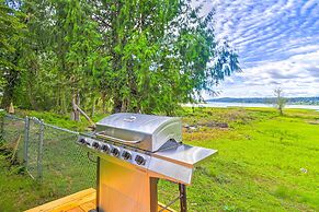 Stunning Hood Canal Getaway w/ Private Deck!