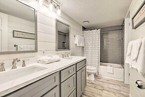 Coastal Orange Beach Condo: Resort + Beach Access!