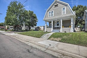 Sioux Falls Abode w/ Fire Pit - 1 Mi to Dtwn!