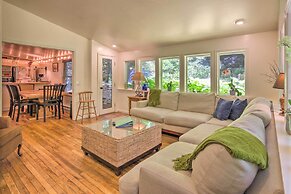 Boone Cottage w/ Fire Pit & On-site Creek!