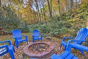 Boone Cottage w/ Fire Pit & On-site Creek!
