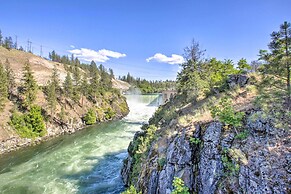 The Overlook Gem: Stunning Views & Serenity Awaits