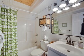 Beautiful Lake Keowee Home w/ Boat Dock & Fire Pit