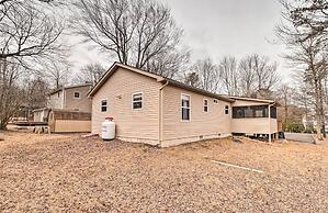 Albrightsville Cabin w/ Fire Pit: Swim, Hike & Ski