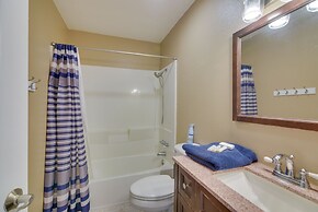 Cozy Red Feather Lakes Retreat w/ Deck & Yard