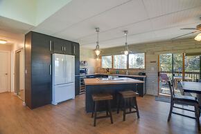 Cozy Red Feather Lakes Retreat w/ Deck & Yard