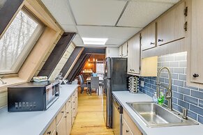 Private Hot Tub: Cabin 1 Mi to Beech Mountain!