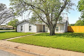 2 Mi to Lake: Home w/ Game Room, Pool & Fast Wifi!