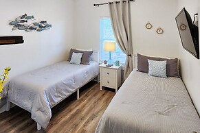 Home at Holiday Beach - Castaway at Misty Oak!