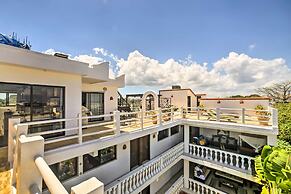 Gorgeous Penthouse Villa w/ Deck & Ocean Views!
