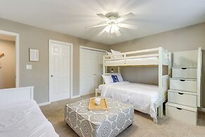 Walk to Shops & Lake: Pool-view Osage Beach Unit