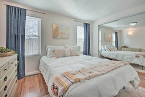 Cozy South Bend Retreat < 2 Mi to Notre Dame!