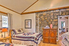 Screened Porch: 'the Rock Cottage' in Hot Springs