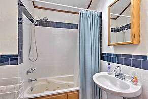 Screened Porch: 'the Rock Cottage' in Hot Springs