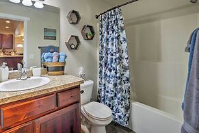 Mountain-view Moab Home w/ Pool & Hot Tub Access!