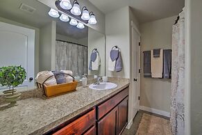 Mountain-view Moab Home w/ Pool & Hot Tub Access!