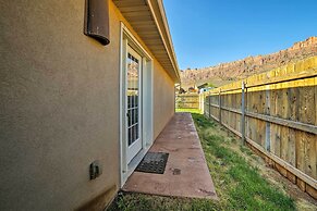 Mountain-view Moab Home w/ Pool & Hot Tub Access!