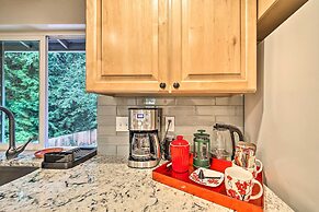 Spacious Kent Getaway w/ Yard, Deck + Grill!