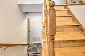 Spacious Kent Getaway w/ Yard, Deck + Grill!