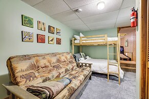 6 Mi to Skiing: Poconos Winter Escape!