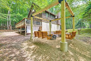 < 1 Mi to Lake Wallenpaupack: Poconos Cabin Rental