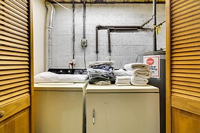 < 1 Mi to Lake Wallenpaupack: Poconos Cabin Rental