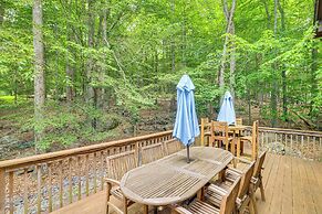 Poconos Cabin Rental - Walk to Lake Wallenpaupack!