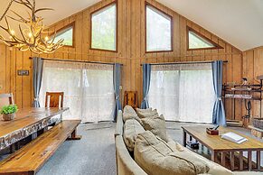 6 Mi to Skiing: Poconos Winter Escape!