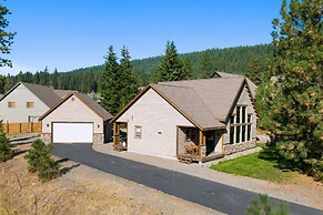 Dog-friendly Ronald Vacation Rental Cabin!