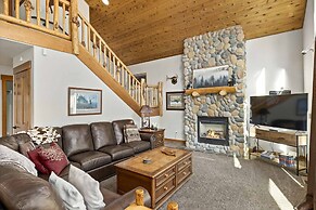 Dog-friendly Ronald Vacation Rental Cabin!