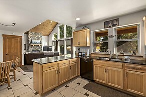 Dog-friendly Ronald Vacation Rental Cabin!