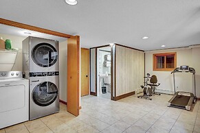 Sauna, Spa & Stargazing: Coudersport Home!