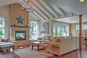 Gorgeous Wapato Point Lakehouse w/ Private Hot Tub