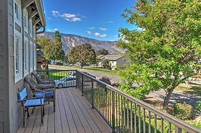 Gorgeous Wapato Point Lakehouse w/ Private Hot Tub