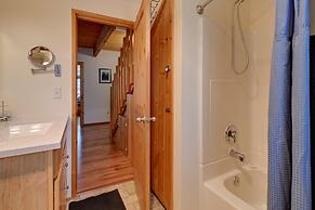 Cozy Ashford Home - 5 Mi to Rainier Nat'l Park!