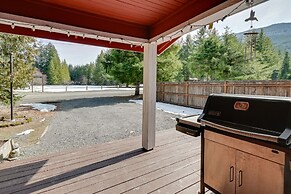 Cozy Ashford Home - 5 Mi to Rainier Nat'l Park!