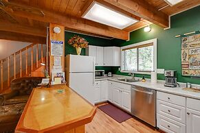 Cozy Ashford Home - 5 Mi to Rainier Nat'l Park!