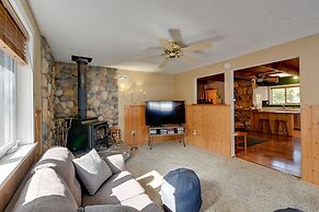 Cozy Ashford Home - 5 Mi to Rainier Nat'l Park!