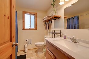 Cozy Ashford Home - 5 Mi to Rainier Nat'l Park!