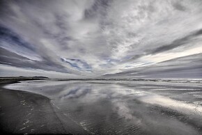 Oceanfront Retreat w/ Private Long Beach Access!