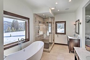 Spacious Big Sky Cabin w/ Hot Tub & Grill!