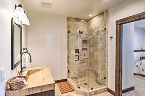 Spacious Big Sky Cabin w/ Hot Tub & Grill!