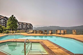 Condo w/ Outdoor Heated Pool + Hot Tub Access!