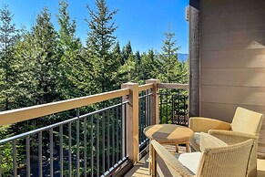 Condo w/ Outdoor Heated Pool + Hot Tub Access!