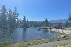 Condo w/ Outdoor Heated Pool + Hot Tub Access!