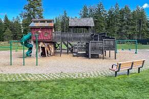 Condo w/ Outdoor Heated Pool + Hot Tub Access!